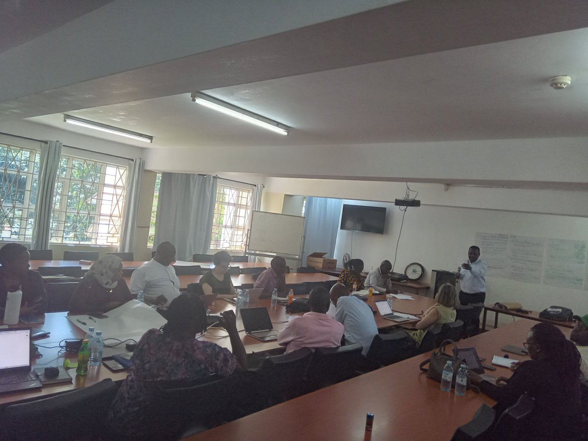 UrbanActionLab's tweet photo. #ACRCimplementationphase
Engaging with critical questions about the approaches and strategies for building successful reform coalitions, community buy-in, actor incentivization and de-projectization of urban interventions etc.
@AfricanCities_ @HakimuSseviiri @pmukwaya @UHSNET https://t.co/57NzJ9g88b
