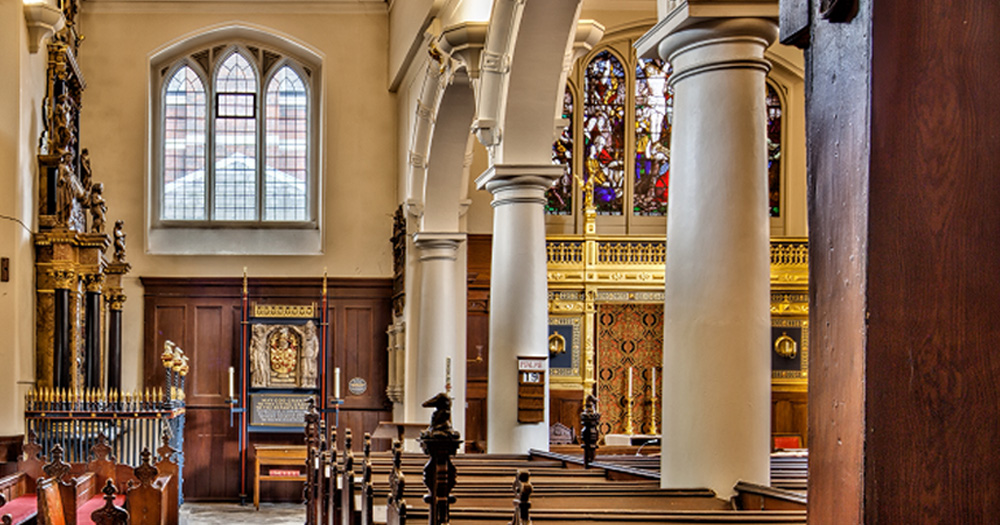 Join us for Choral Evensong on Tuesday 30 April with City Chamber Choir 🎶 🕯️Held in the serenity of our beautiful Jacobean Chapel from 5.30pm. We look forward to seeing you there. #charterhouselondon #ChoralEvensong #JacobeanChapel