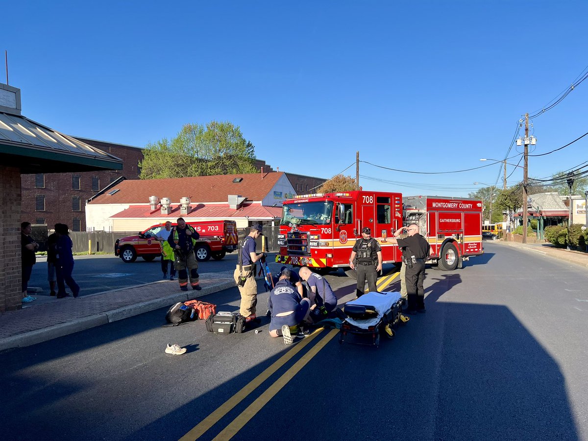 Gaithersburg- E Diamond Ave CLOSED between Park Av & Russell Av @MCFRS_EMIHS transporting 1 adult Pri1 trauma, (run over by a vehicle, apparently was laying in road & cars didn’t see him due to bright sunshine glare) @mcfrs M708, PE708, EMS703 on scene, some lanes blocked