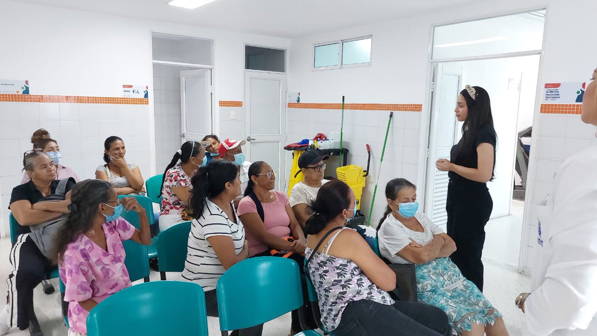 Gracias a mis colegas y estudiantes de Barranquilla y @Reumacaribe3 por colaborar en #PANLAR2024. Llevar la Reumatología a la Calle fue un reto, pero con el grupo JUNTOS, médicos, pacientes líderes de @fundacionlicar2 y @redasopan lo logramos! @SecSaludBAQ 🙌🏻 @juliaeannie4000