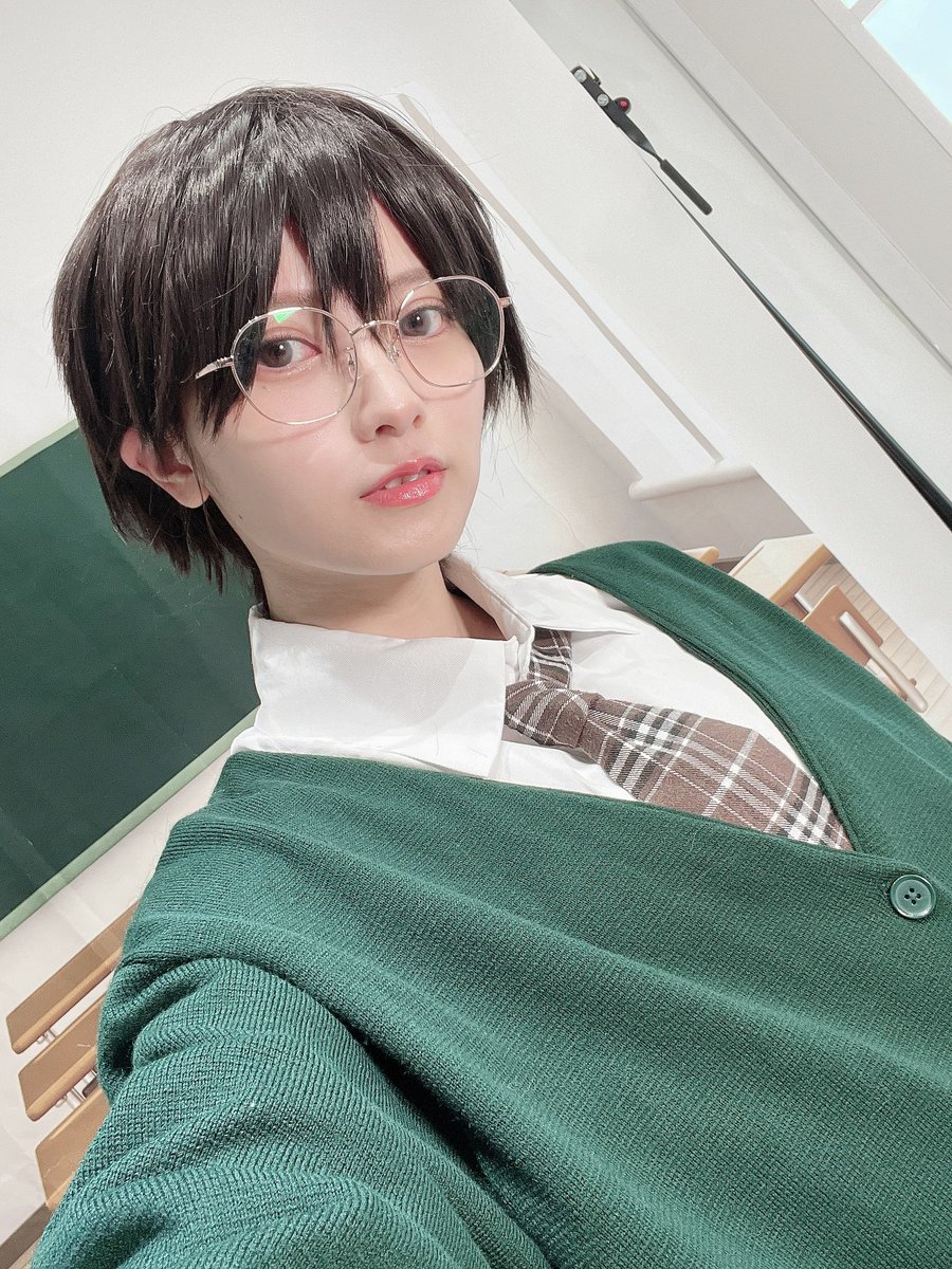 今年は入れないけど笑 去年の学校宿題チェキは男装とかもいれてたなー