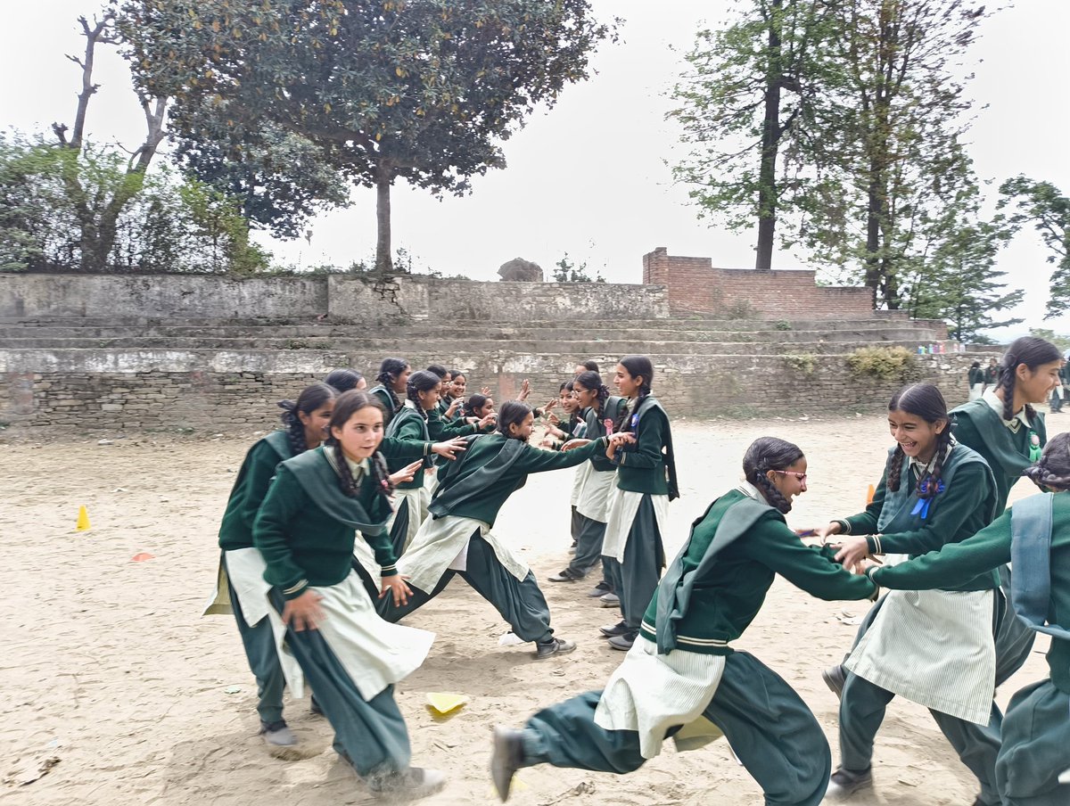 SocchNgo's tweet photo. Today marked the 2nd day of our My HealthMyRightProject &amp; it was filled with engaging activities and insightful sessions!  We had the pleasure of interacting with class 10th &amp; 12th students, where we played fun games and delved into important topics like leadership &amp; life skills. https://t.co/6KDb93QYqX