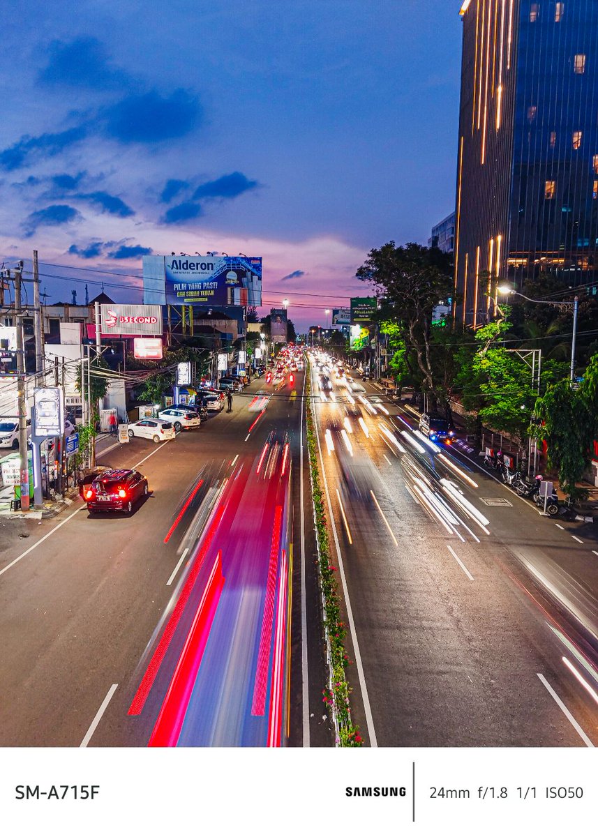 Fardeean_thias's tweet photo. Melepas Senja

📱 Galaxy A71 iso 50 ss 1s || Snapdragon 730G
🏳 Jl. Pandanaran, Kota Semarang
.
#withGalaxy #samsung #snapdragon #snapdragoninsiders #galerisnapdragon #shotonsnapdragon #pakesnapdragon https://t.co/AHtlEJctl8