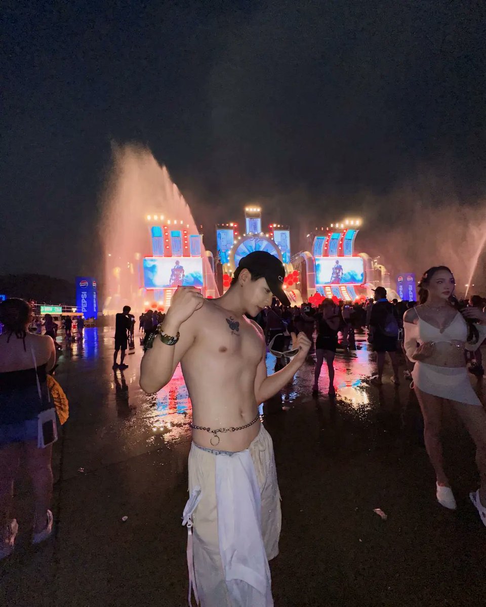 enjoyPachaporn's tweet photo. เด็กดื้อต้องโดนฟาดด้วยก้านสำลีเท่านั้นครับ @kanapat20 

#PiperKNP #s2ofestival https://t.co/tv7PHLr2KG