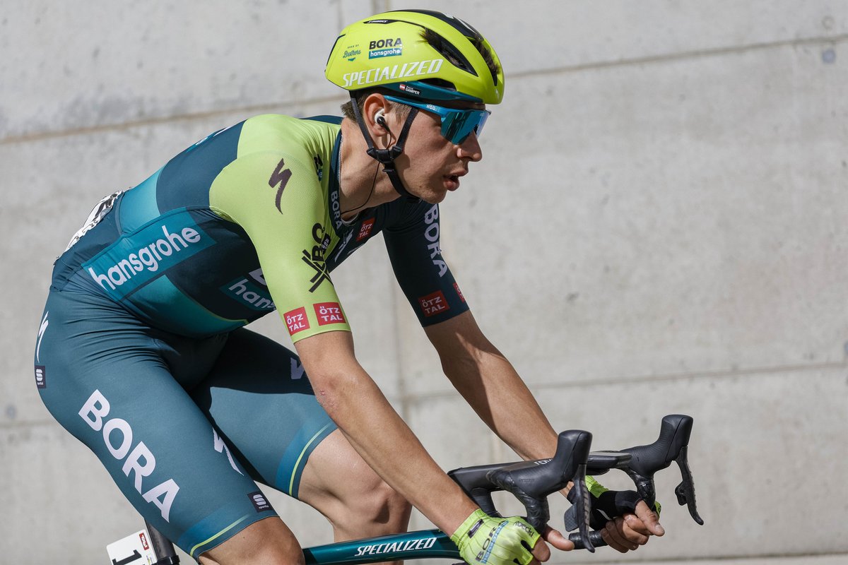 🇮🇹 #TotA With 55 km to go, the 5 escapees, including Patrick Gamper, are still leading with 3:40 minutes. 📷 Sprintcyclingagency
