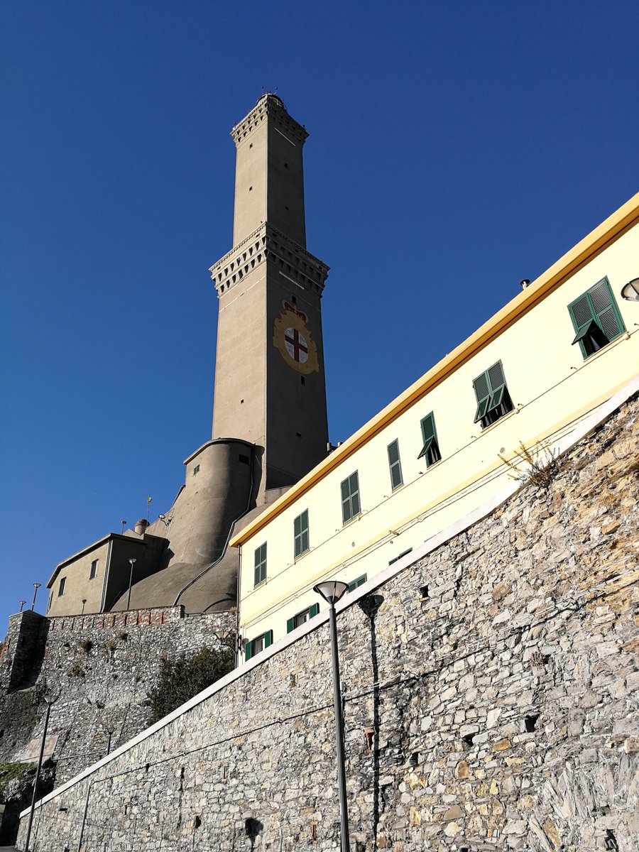 🏆 Un gran prestigio para Génova 🌟 
La @LanternaGenova ha sido elegida como 'IALA Heritage Lighthouse of the Year 2024” por la Asociación Internacional de Agencias de Navegación e Iluminación de París🙌🏻

#LanternaDiGenova #Genova #Iala #Partnership #TorreDeHércules