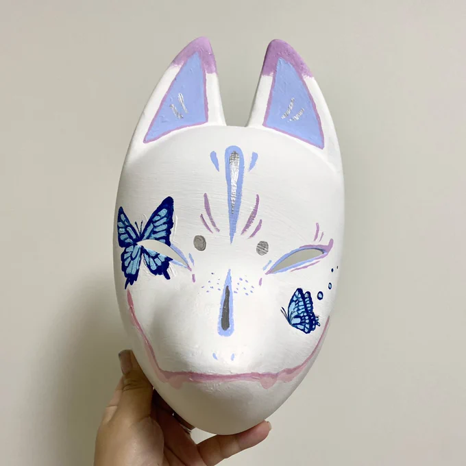 絵付けした狐面かわいいので見てください 