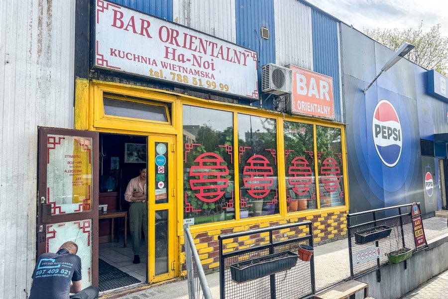 MiastoUrsynow's tweet image. Próba włamania do ursynowskiego baru orientalnego #HaNoi przy ul. #Dembowskiego 10 zakończyła się niepowodzeniem, niemniej sprawa trafiła na policję, a właściciel poszukuje świadków zdarzenia…haloursynow.pl/pl/473_na-sygn…