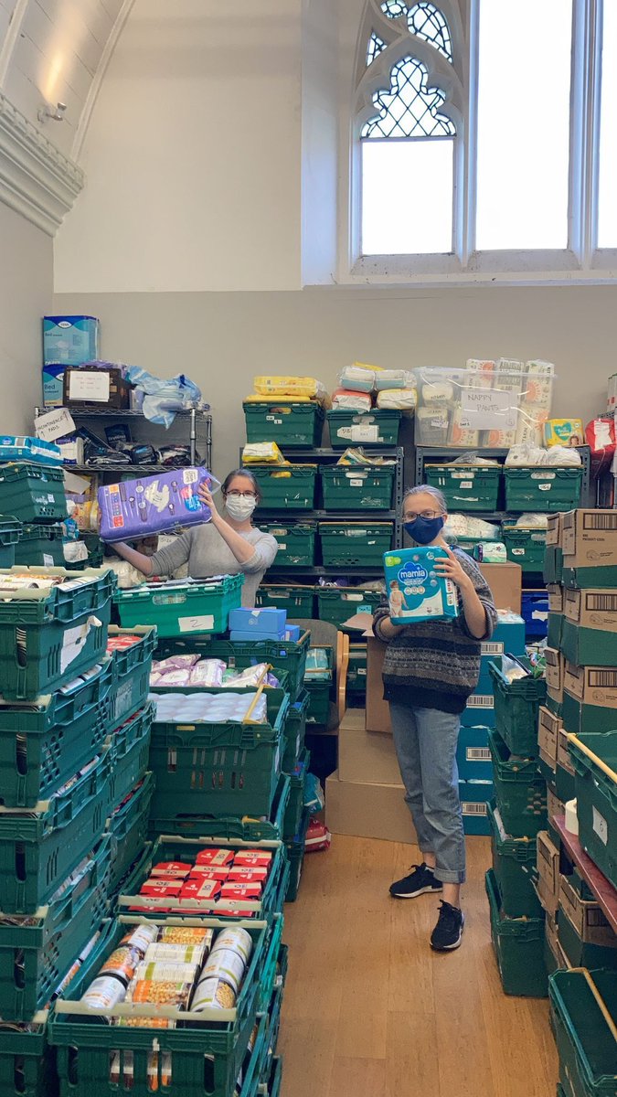 We're looking for volunteer Hall Assistants! Can you help with packing food parcels, checking inventories, arranging pick-ups and deliveries, as well as general maintenance of our storage facility on Cowley Road? If so email volunteering@oxfordmutualaid.org