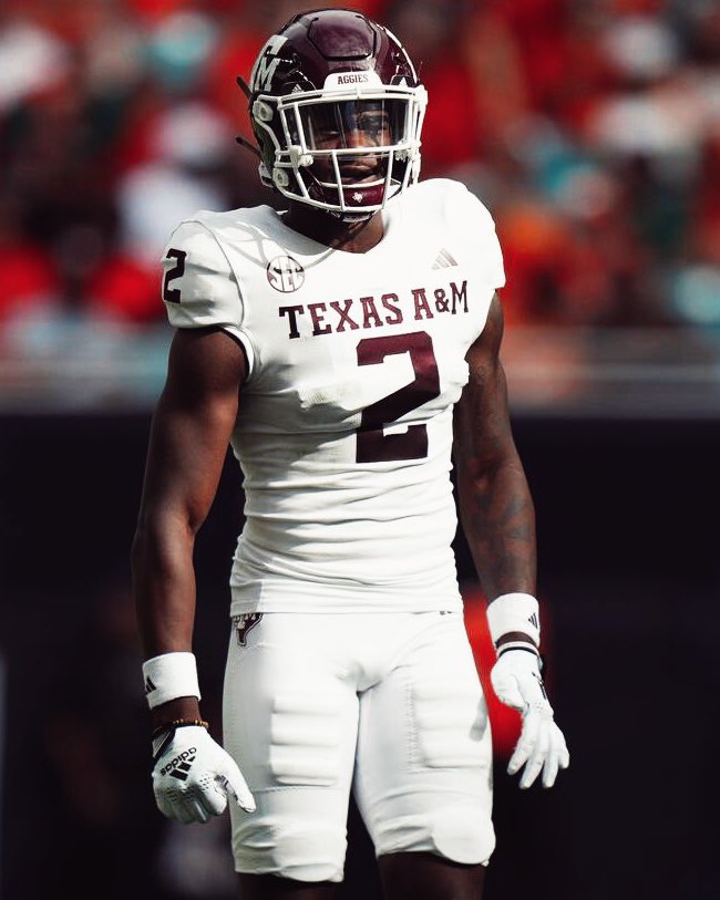 PFF_College's tweet photo. Texas A&amp;M Safety Jacoby Mathews has entered the transfer portal, per @Hayesfawcett3

🔒 Zero TDs allowed last season https://t.co/a3D20TT0MH