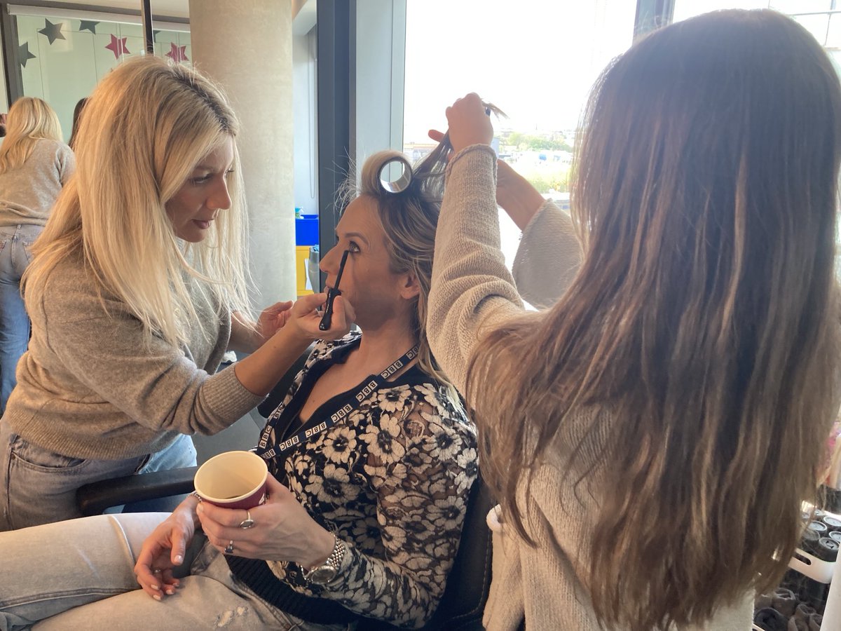 RogerJ_01's tweet photo. Never let it be said some presenters require more work in the make-up room than others! 😉@kcrewders https://t.co/Bq4A93QZU3