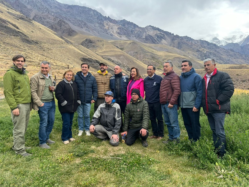 AoLaonline's tweet photo. LOS ANDES: Avanzan gestiones para proteger el Parque Andino Juncal https://t.co/KipIVStFOs a través de @AoLaonline https://t.co/XOWRWgCYgY