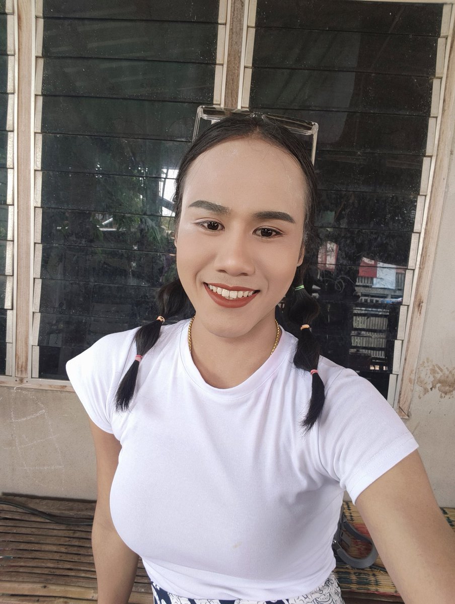 YuPhuwdl's tweet photo. ช่วยสาดน้ำใส่หน้าที🤣
#บางนา #อุดมสุข #แบริ่ง #สาวสอง https://t.co/RAY4D8Y6II