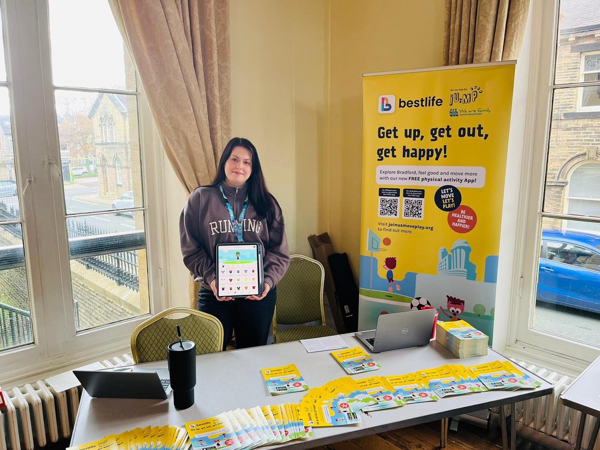 Members of our team are today busy promoting our Bestlife app!

Learn all about Bestlife below!

joinusmoveplay.org/families/bestl…