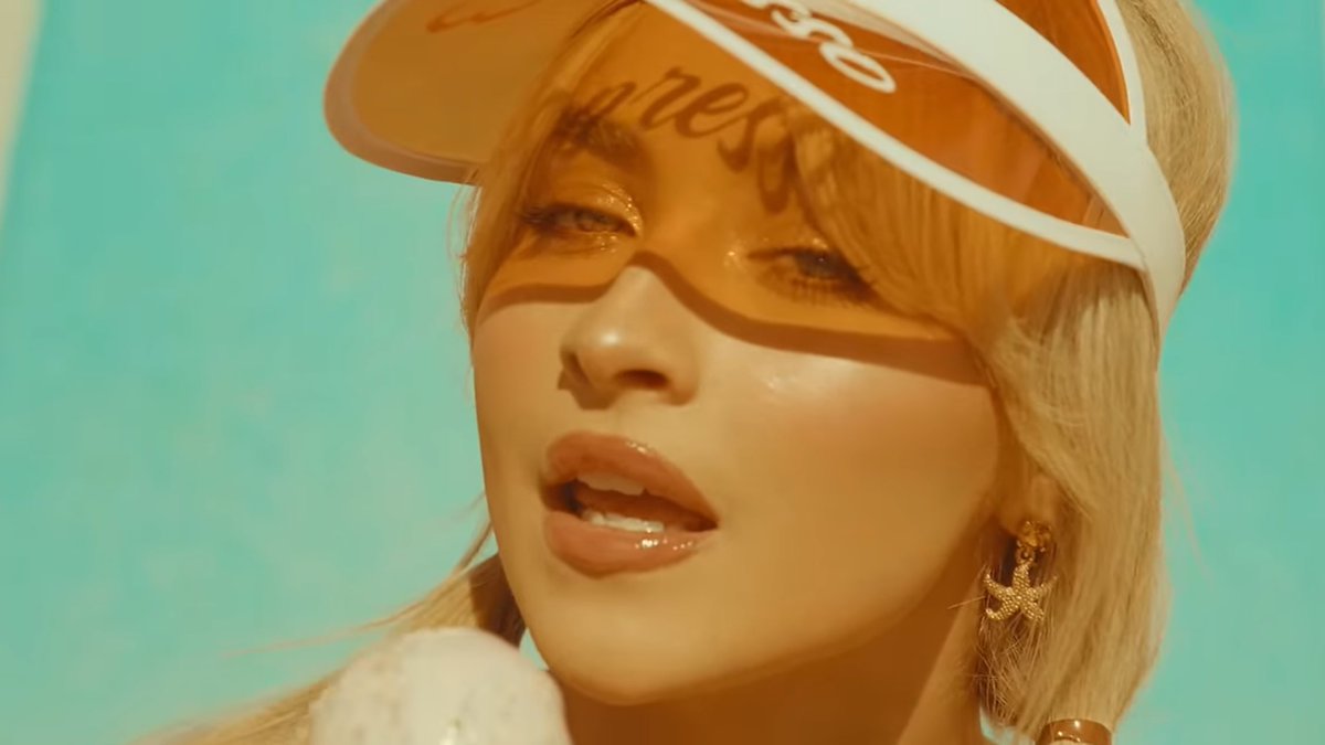 PopBase's tweet photo. ‘Espresso’ by Sabrina Carpenter rises 3 spots to a new peak of #7 on Global Spotify with 4.55 million streams.

It remains at its peak of #4 on US Spotify with a new daily high in streams of 1.77 million streams. https://t.co/CKl8IHAFcl