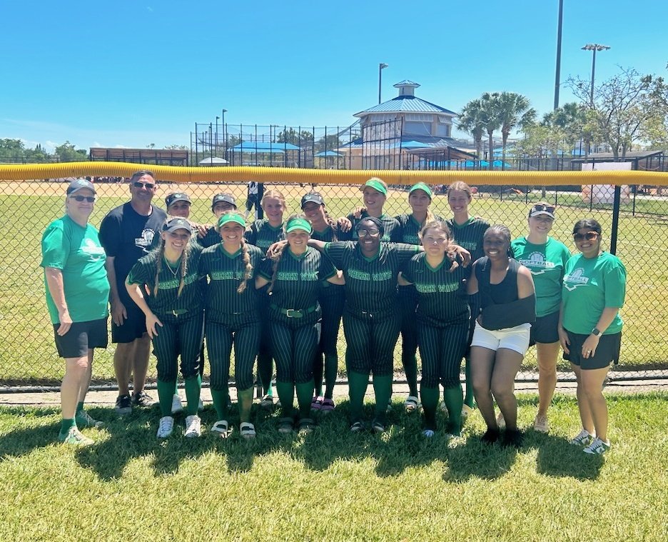 THANK YOU Coach Dan Mills, Coach Allysa Johnson, Coach Gabrielle James, and Dr. Darrell Troast! Also to Megan & Glen Harris for all your hard work, our amazing parents, and our players for the priceless entertainment at Friday's dinner. 🤣#iykyk  🥎 #greenies #greenwave