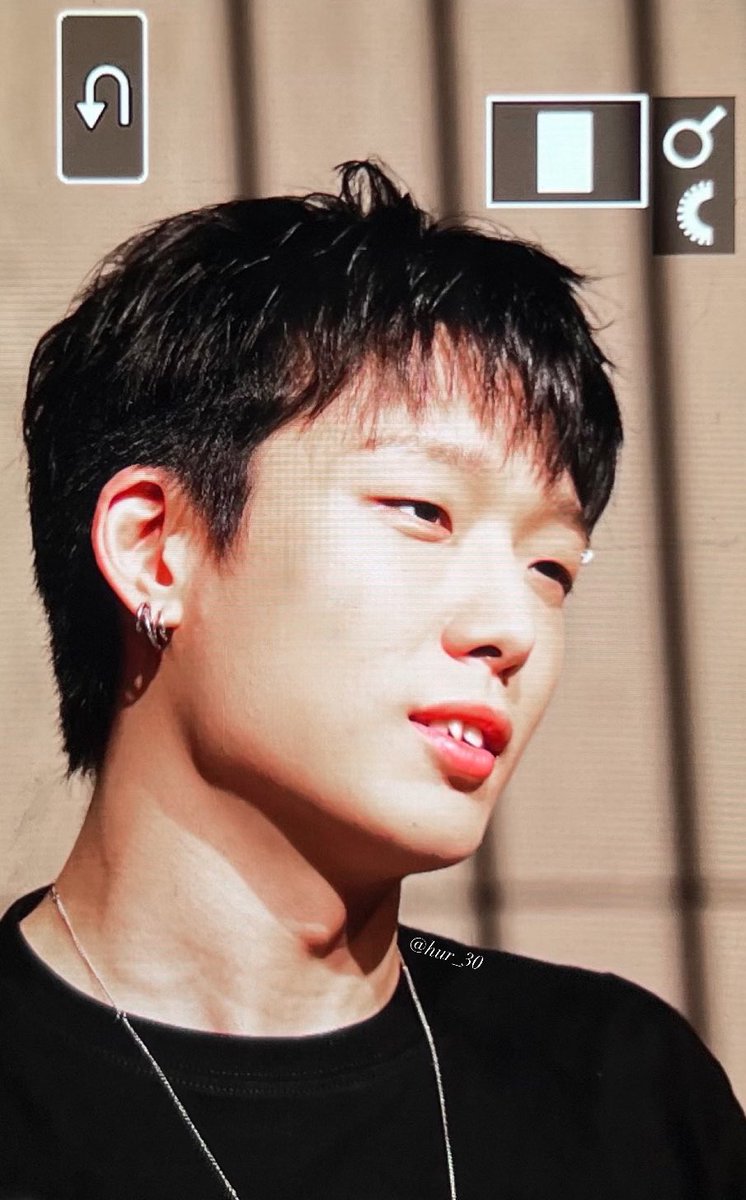 hur_30's tweet photo. 240416 에버라인 대면

🤦🏻‍♀️🖤

#iKON #아이콘 #김지원 #BOBBY #바비 #バビ
@bobbyranika https://t.co/UbUeJ8cwV3