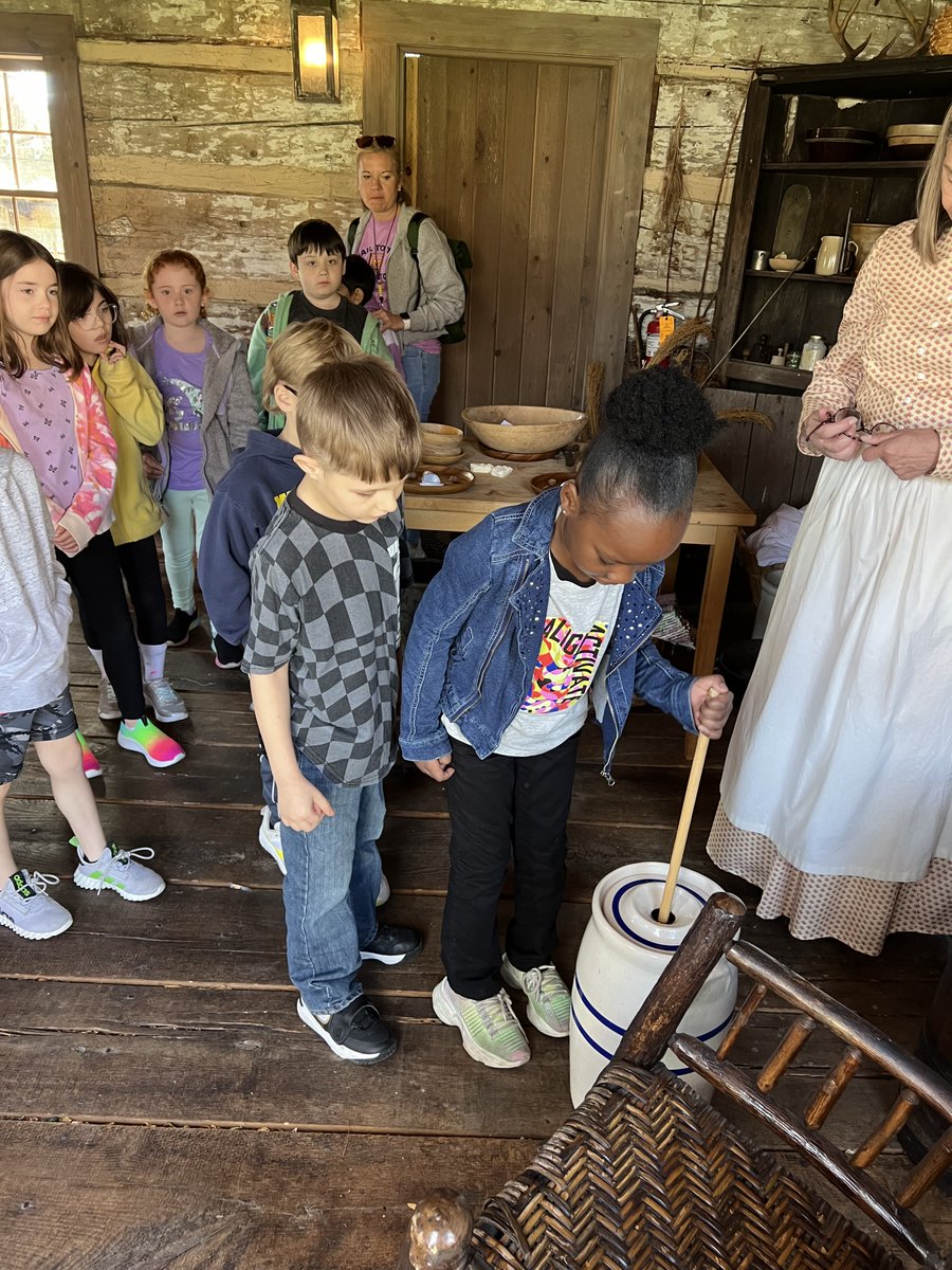 MrsSmigsGrade1's tweet photo. Thank you @HeritageSylvania for a great First-Grade field trip! https://t.co/BtUtEa2Vpq