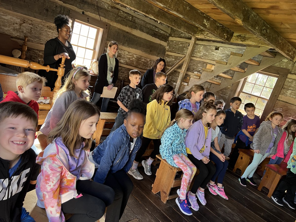 MrsSmigsGrade1's tweet photo. Thank you @HeritageSylvania for a great First-Grade field trip! https://t.co/BtUtEa2Vpq