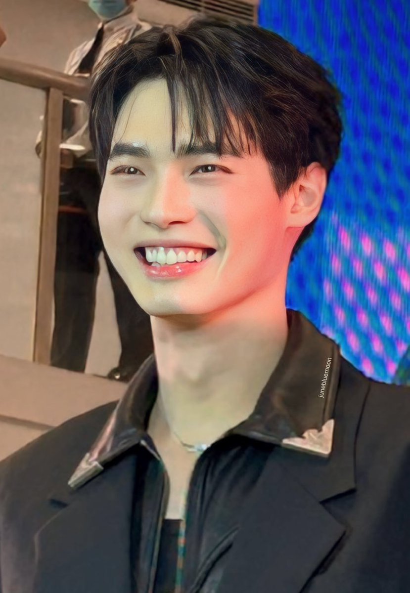 WinmetawinO's tweet photo. น้องงงงงงงงงงงง 😍

WIN UPS PREMIERE PH
#UPSGrandPremiereGala 
#UnderParallelSkies 
#winmetawin @winmetawin https://t.co/mXxG84bO1w