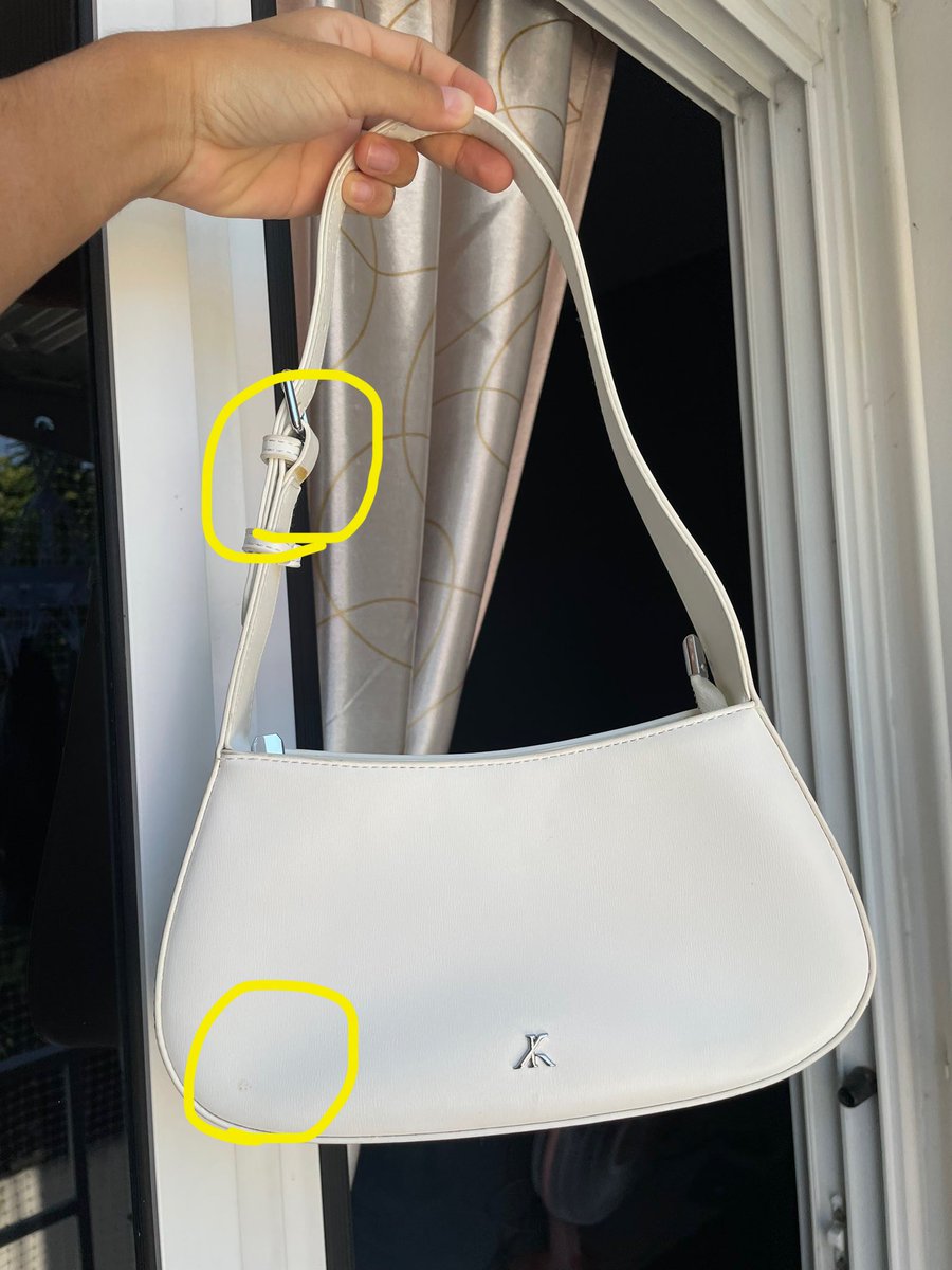 NTX1208's tweet photo. 🪄กระเป๋า korra_bag รุ่น Posey สีขาว 

ขนาด : สูง 13 cm กว้าง 25 cm ลึก 5 cm
ตำหนิตามรูป สภาพหนังดีมากก

🤍 ราคา 400฿ ค่าส่ง 20฿
 (จากราคาเต็ม 890฿)

หรือกดผ่าน shopee : https://t.co/jZkvyIIR6I

#ส่งต่อเสื้อผ้ามือสอง #ส่งต่อ #ส่งต่อกระเป๋ามือสอง #ส่งต่อกระเป๋า #กระเป๋ามือสอง https://t.co/SApGpONtJF