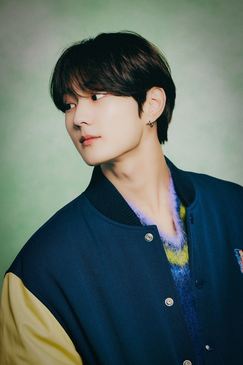 npomvtt's tweet photo. O Weverse anunciou em uma coletiva de imprensa em Tóquio que estará introduzindo novos recursos, incluindo um pedido de Jungwon (ENHYPEN) para que artistas diferentes possam fazer lives conjuntas:

"Ouvindo as vozes dos artistas, o pedido do líder do ENHYPEN, Jungwon, de querer fazer transmissões ao vivo conjuntas com outros artistas foi confirmado para acontecer. O recurso de transmissão ao vivo conjunta traduzirá as transmissões ao vivo coreanas para 12 idiomas e as transmissões ao vivo japonesas para 4 idiomas em tempo real. Está programado para ser lançado no primeiro semestre deste ano."
