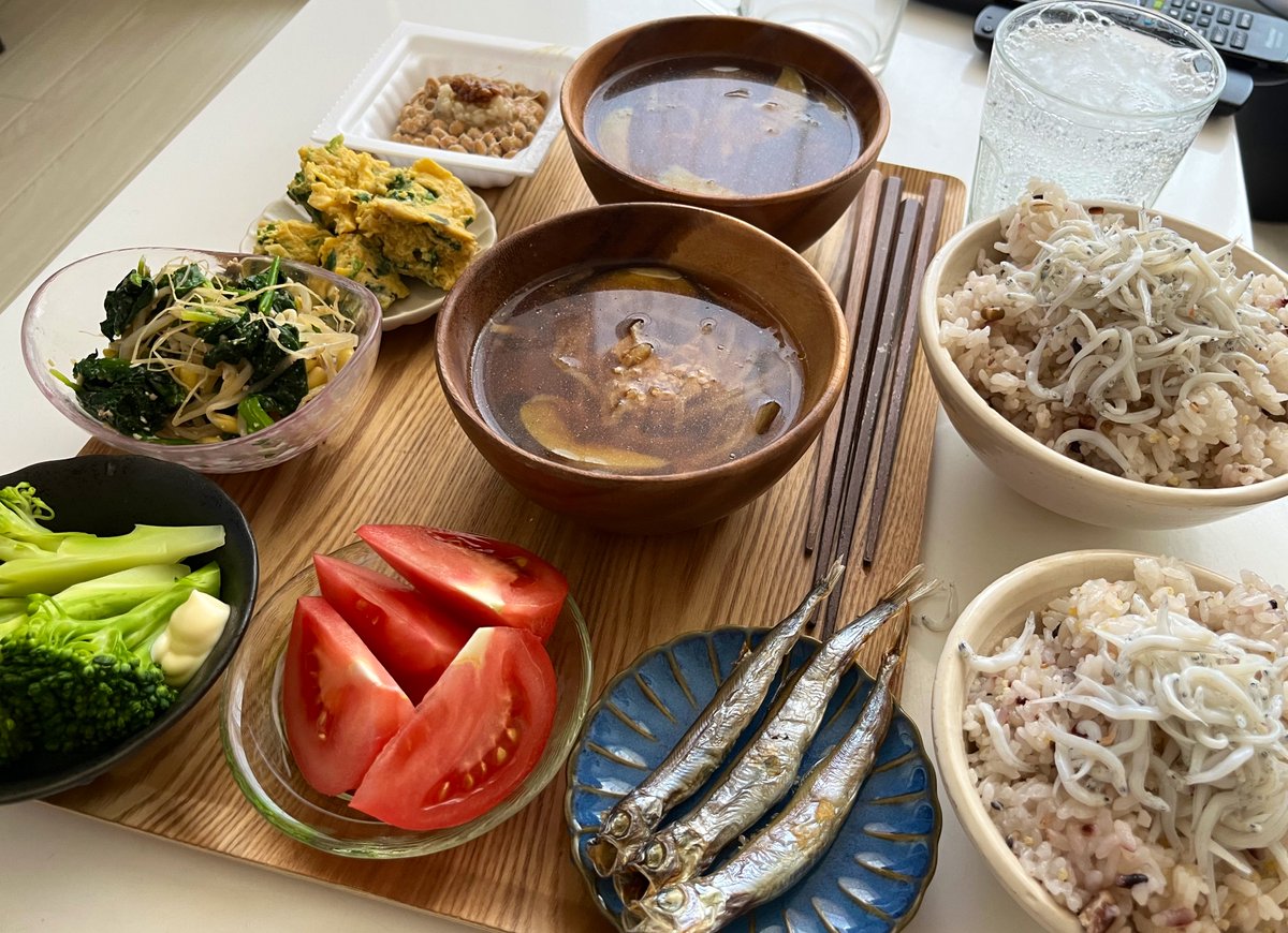 chibimaru_gohan's tweet photo. 里帰り出産から戻って、久しぶりにお料理をしています🕊️
寝かしつけをした後、夜に作るのでさらに手抜きになっております😂
#お弁当 #手抜き料理　#朝ごはん https://t.co/E5eo3RNMrX
