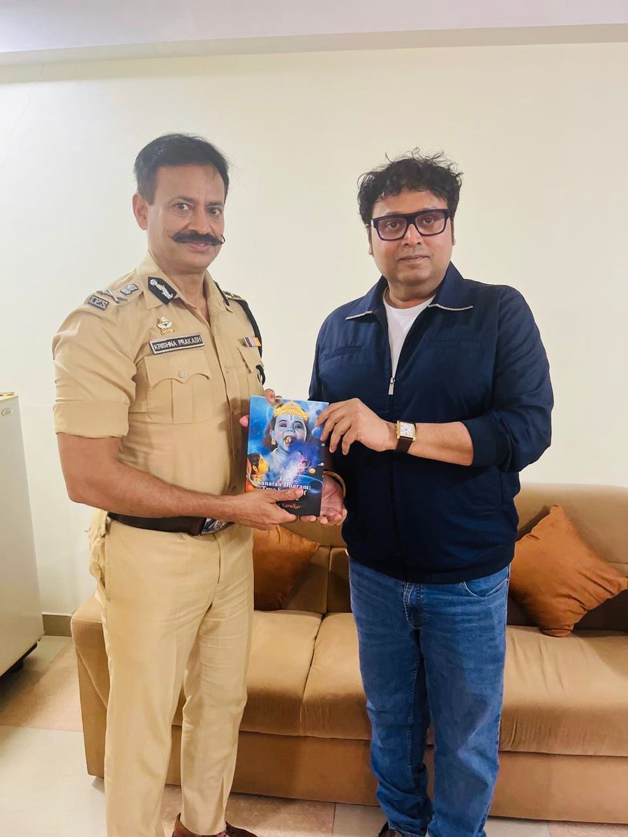 Happy to present Vivaan’s book to Shri. Krishna Prakash (IPS), Special IG, Maharashtra Police, the first Indian to finish RAW ( Race Across the West ), the world's first IG rank IRONMAN & ULTRAMAN! Thank you for appreciating Vivaan's work. #IPS #RAW #IG #citizenofbharat