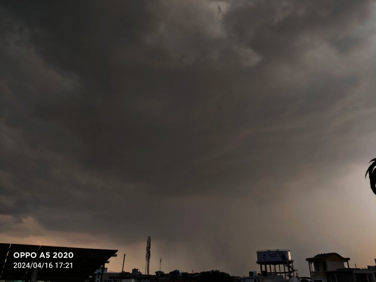 Another Day of Stormy Sky by @TheLightningzon from #Jabalpur, Eastern #MadhyaPradesh.