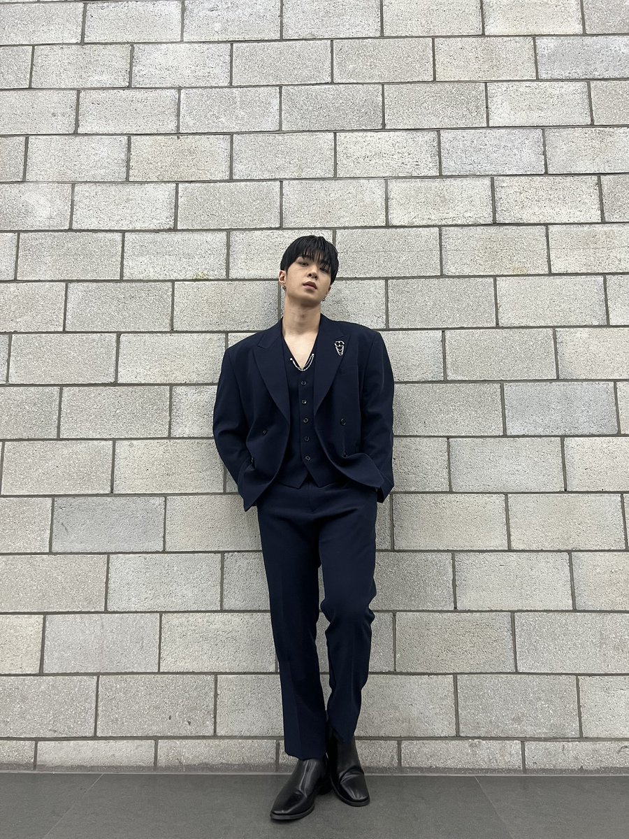 ONF_members's tweet photo. [#와이엇 #WYATT] #THESHOW 
#ONF #BYE_MY_MONSTER #FUSE
THANK YOU SO MUCH 
I REALLY DIDN'T EXPECT THIS 
IT'S ALL BECAUSE OF FUSE'S LOVE AND SUPPORT 
WE(ONF) ARE GONNA KEEP MOVING FORWARD 
LETZ MAKE MORE MEMORIES IN FUTURE🖤 LOVE YOU FUSE🖤 https://t.co/YmklgngbIp