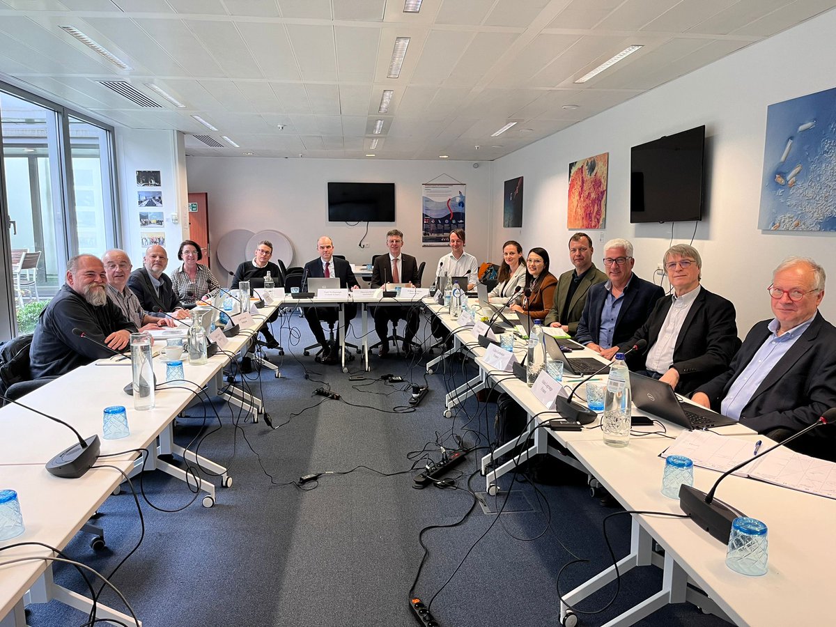 jpioceans's tweet photo. 🗓️ The 31st #JPIOceans Management Board and 16th AISBL General Assembly meeting is in session! The Management Board is discussing anything JPI Oceans related, from our #Strategy to our #Governance, addressing also our many #JointActions and #StrategicEngagements. https://t.co/kQUXKbYrU1
