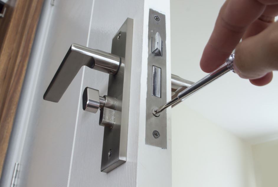 MAB Locksmiths  are your local Emergency Locksmith for Derby and surrounding areas, we offer a fast response for Derby residents and businesses  #Locksmith #keycutting  #EmergencyLocksmith #LockedOut #KeyCutting mablocksmiths.co.uk