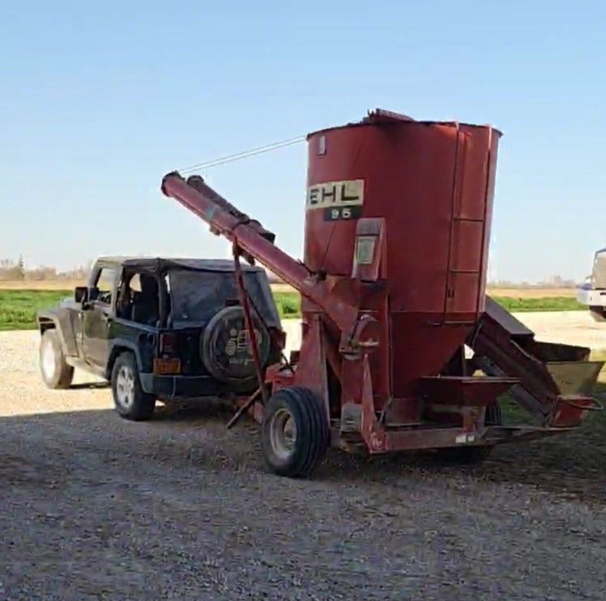Grain Cart Guy tweet media