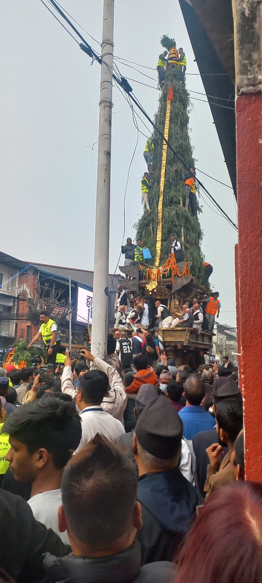 ManishaMahat2's tweet photo. आज मंगलवार अनि चैते दशै #blessedUs🙏🙏🙏 मेयर सर लाई नी देखियो #साझपख https://t.co/3UPddJyheh