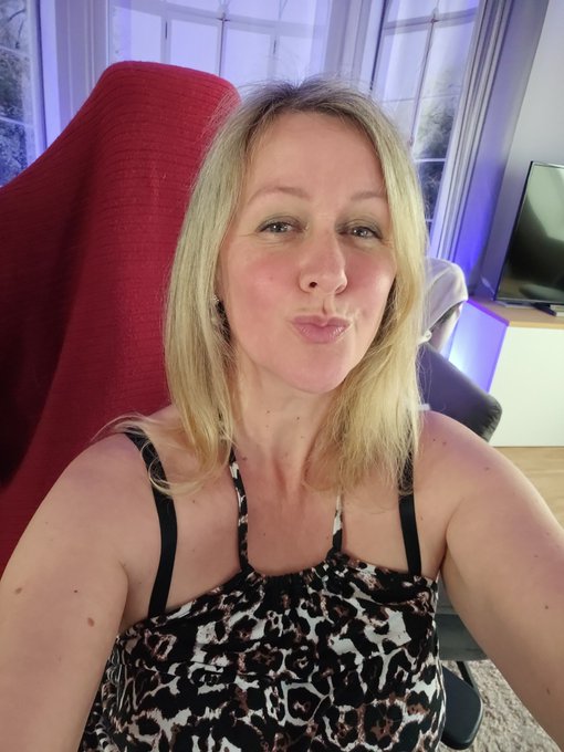 Kissen you #kiss #LovelyRunner https://t.co/d4iK8NOUKi<a href="/tag/kiss"class="tags">#kiss</a><a href="/tag/lovelyrunner"class="tags">#LovelyRunner</a>