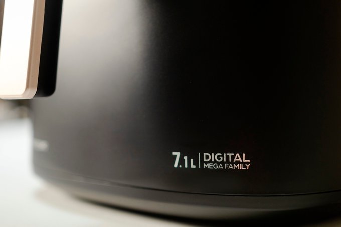 Mais versatilidade e tecnologia para dentro da sua cozinha! 💛  Com 7,1 litros de capacidade, painel digital<a href="/tag/blackfriday%C3%A9wap"class="tags"><span>#blackfriday&eacute;wap</span></a>