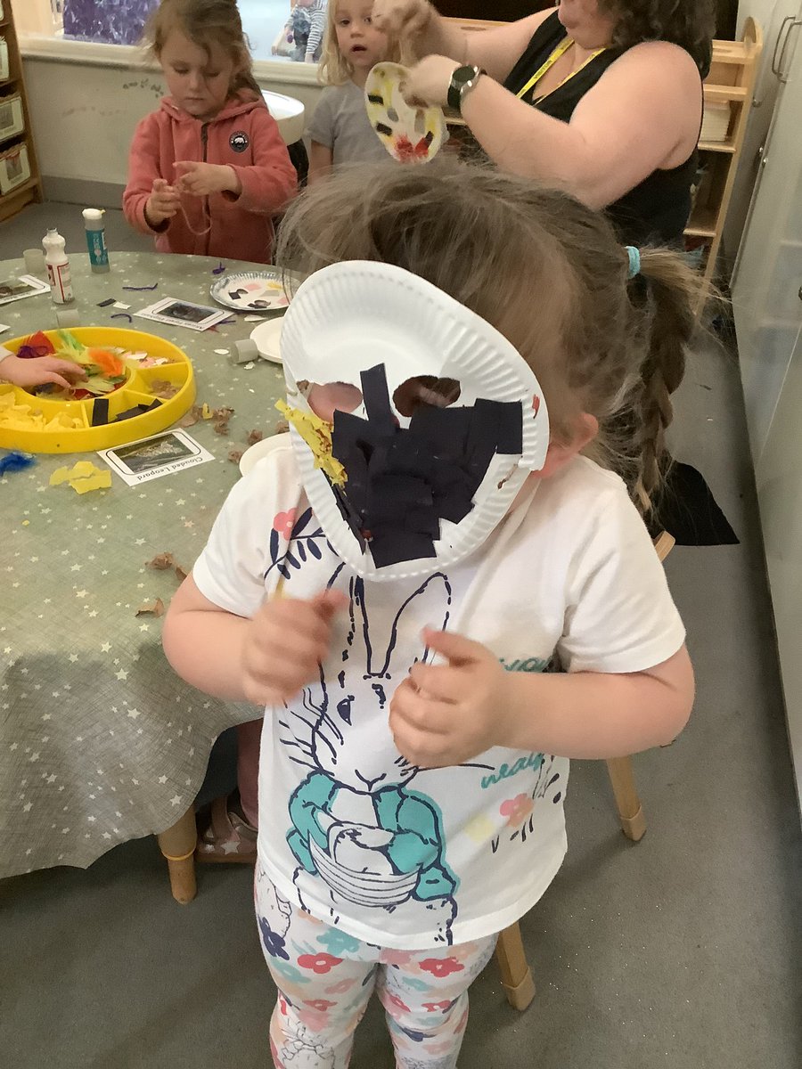 RobsackN's tweet photo. Down in the jungle where nobody goes, there are elephants, squirrel monkeys, and sun bears washing their clothes... 🎶The children are making their own animal masks!🐒🐍🐘 https://t.co/PfxGkA2mCV