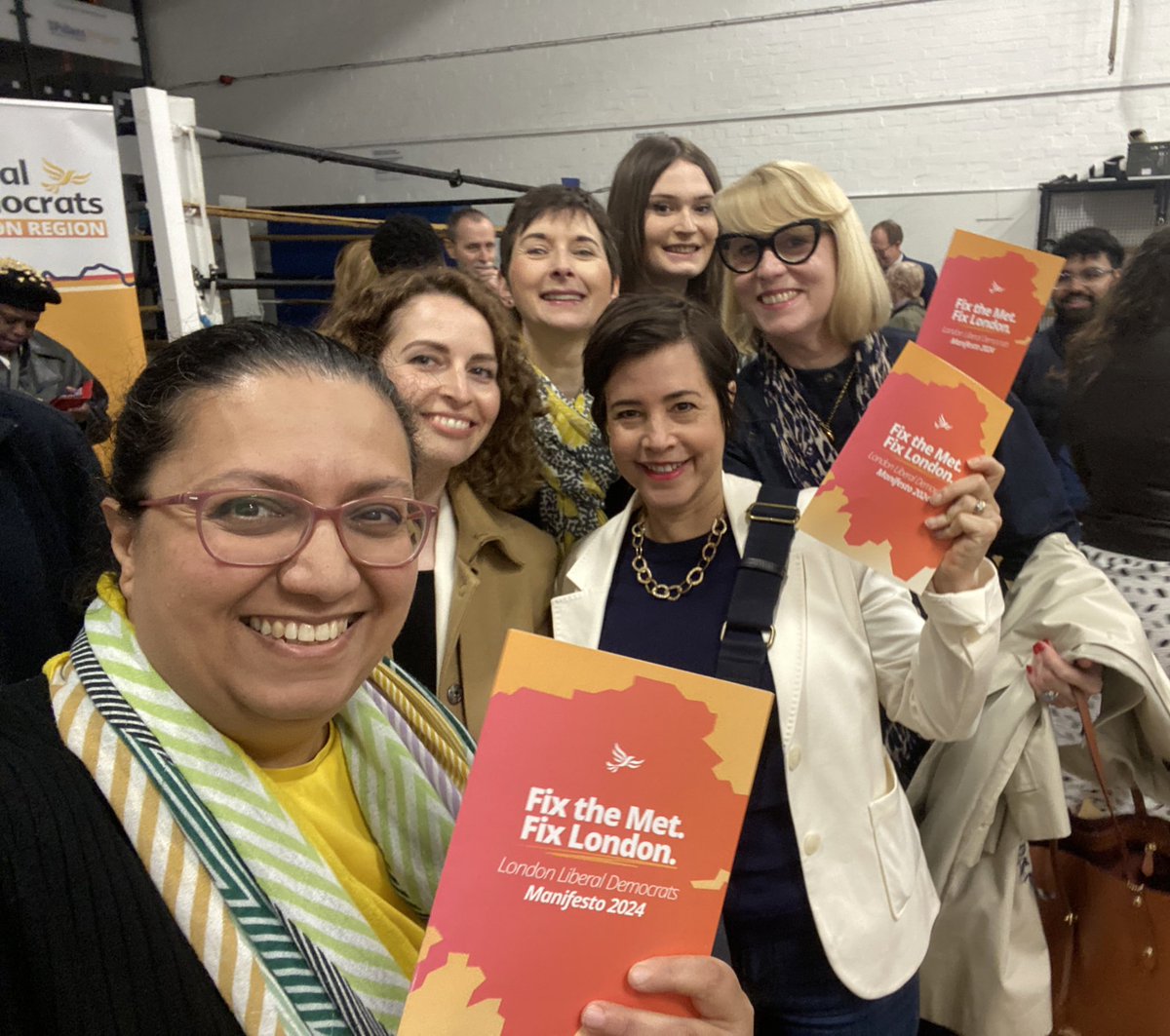 HinaBokhariLD's tweet photo. Fabulous launch in #Lambeth today for @LondonLibDems manifesto. 

@robblackie set out his vision to
#FixTheMet, housing, transport and the environment. And also the need to make London truly open to Europe for business and tourism. 

#VoteLibDem 2nd May on all 3 ballots #RobCan https://t.co/5bLn9kMoeZ