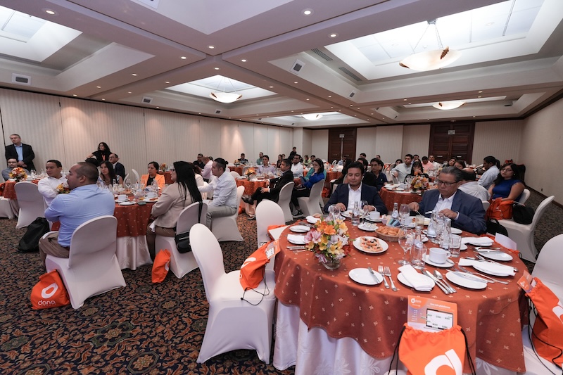 🇵🇪 Exciting "Lima Tech Rounds" in Lima, Peru! DANAconnect showcased their new Artificial Intelligence innovations for the financial ecosystem:

📹 Video signature with facial recognition
📄 GenAI document explanations
🧠 ML/AI in customer onboarding
🔒 Biometric OTPs