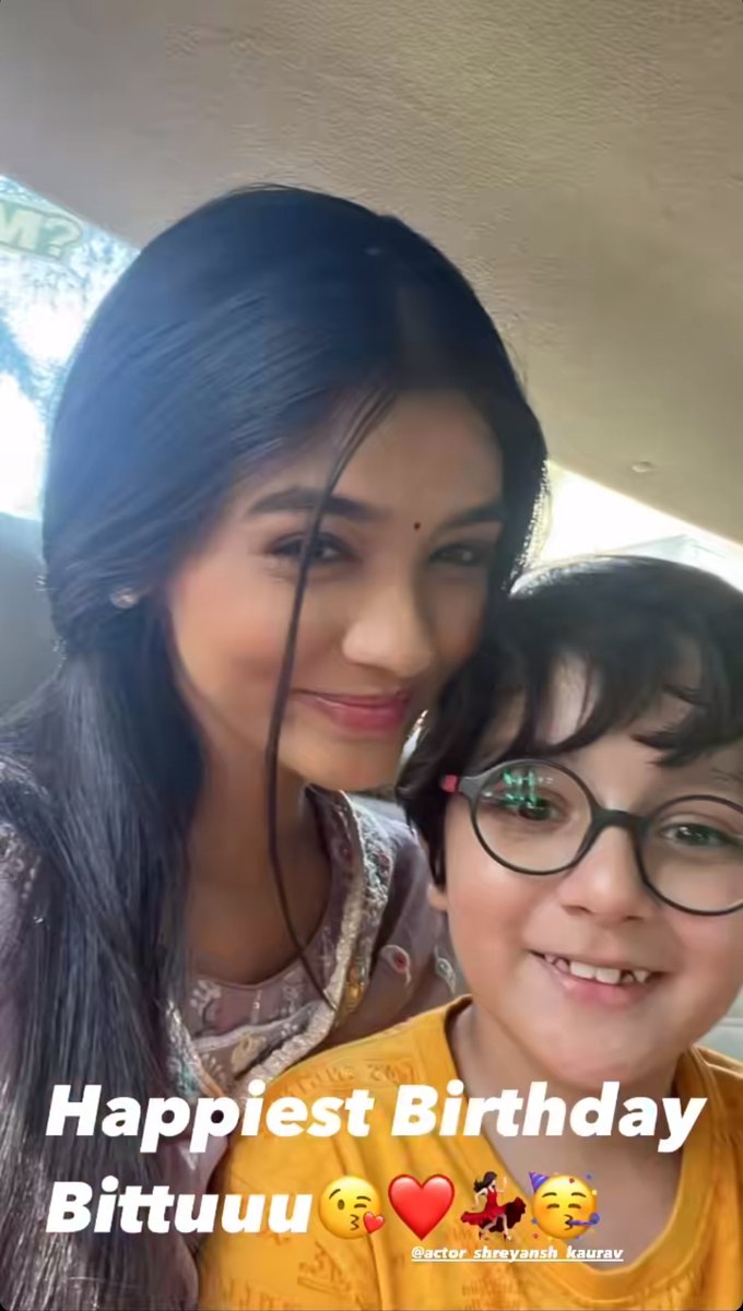 One of the most precious bond offscreen was of these two cuties 🥰🥰.
 Pranali's Bittu 🥺🥺❤️
 #PranaliRathod