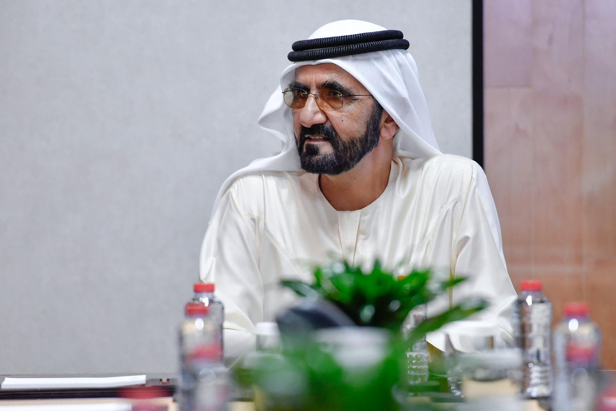 محمد بن راشد يصدر مرسوماً بتشكيل مجلس أمناء مؤسسة 'سُقيا #الإمارات' برئاسة العضو المنتدب والرئيس التنفيذي لهيئة كهرباء ومياه #دبي.