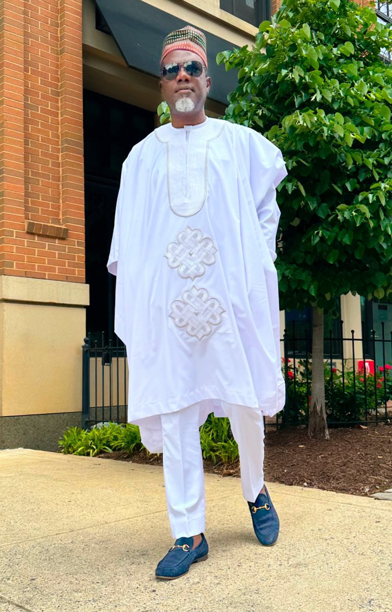 renoomokri's tweet photo. The Naira has finally stabilised at ₦1000 to $1. We did! We put Arise TV and their ₦2000 to $1 projection to shame. We also put the Obidient Pastor and his ₦2500 to shame. #GrowNairaBuyNaija is working. The next stage is to fall below ₦1000 to $1. Please continue patronising made-in-Nigeria goods and services. 

Cap from Borno
Fabric from Kaduna
Design from Abuja 
Embroidery from Suleja 
Swagger from Itsekiri 

Call with Glo 
Drive Nord 
Build with Dangote and BUA
Eat breakfast with Nasco 
Lunch and dinner with grown in Nigeria rice
Go on dates at Tantalisers and Suya spots
Drink Zobo 
Celebrate with palm wine
Shop at local markets 
Eat cassava bread over foreign wheat bread 
Watch 3SC and Kano Pillars 
See Nollywood movies at Silverbird
Stream Nigerian music 
Wear aso oke, agbada, babanriga