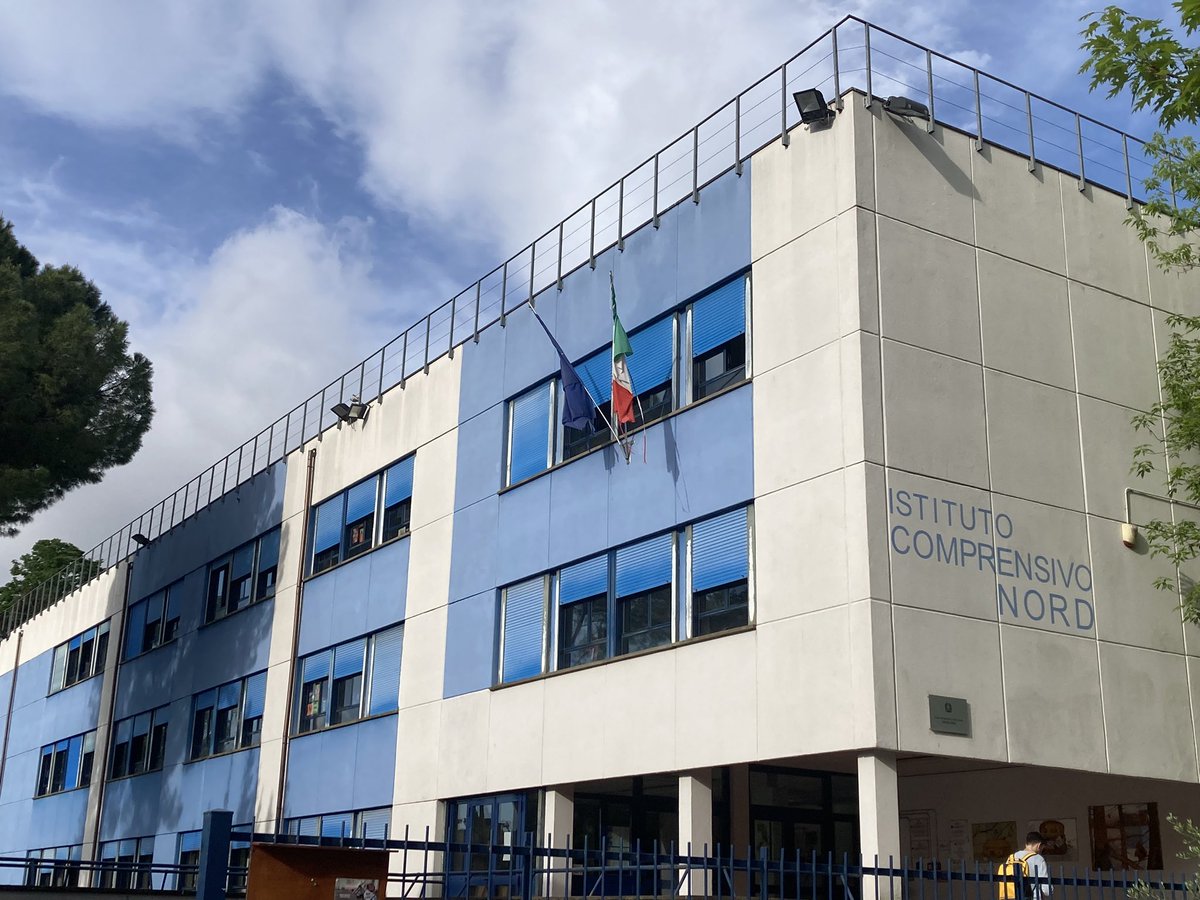 Mobilité Erasmus Perdir stagiaire <a href="/acpoitiers/">Académie de Poitiers</a>.
Découverte politique inclusive à l’istituto comprensivo nord de Prato.
#politique inclusive
<a href="/DSDEN79/">DSDEN Deux-Sèvres</a> <a href="/acpoitiers/">Académie de Poitiers</a> 
<a href="/dareic/">Denis Rey</a> Poitiers 
<a href="/CollegeDR79/">Collège Denfert-Rochereau (79)</a>