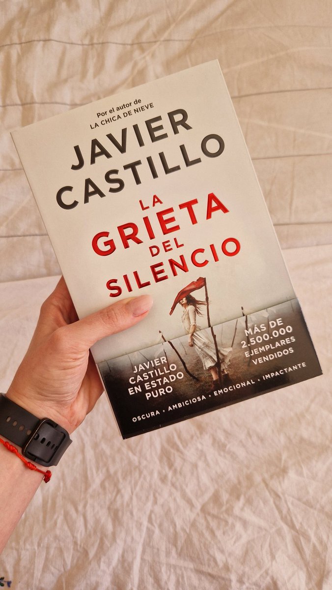 mir_abna's tweet photo. Esto en mis manos a 2 meses de la oposición es un gran problema 🥹🤍 https://t.co/gtuAhDmiLw