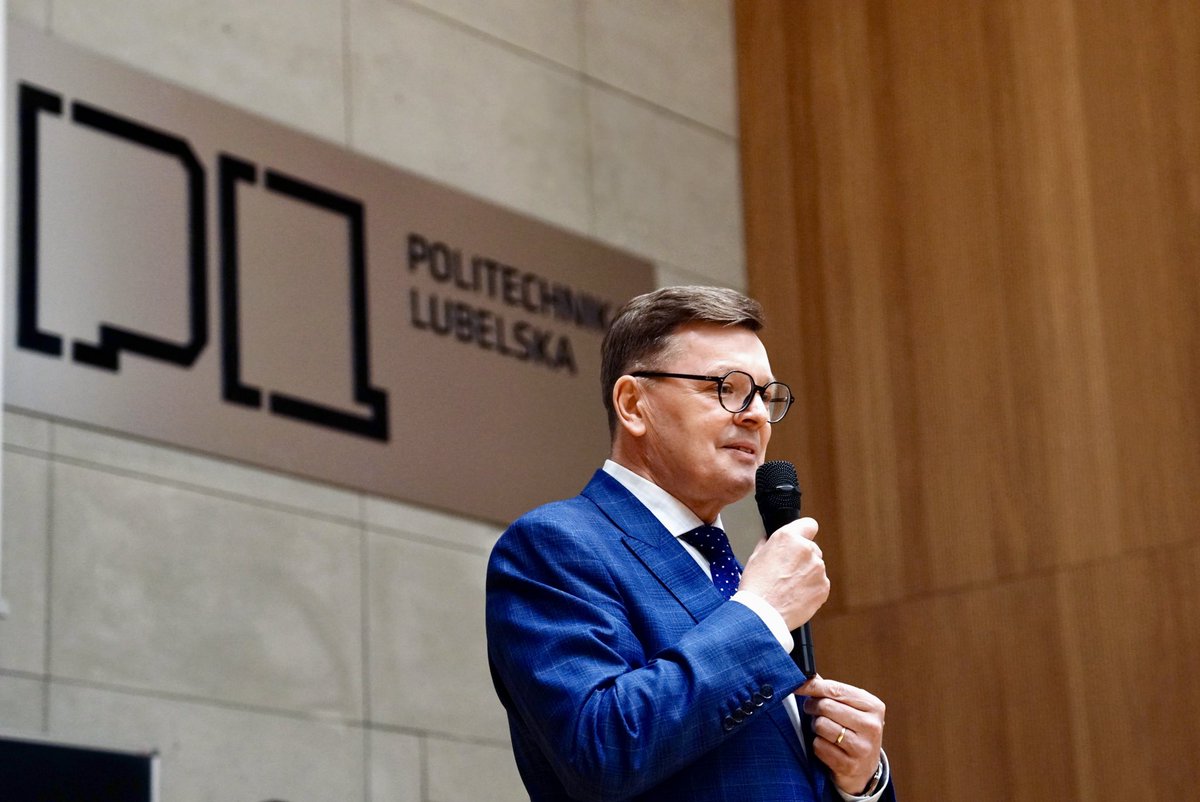 Profesor Zbigniew Pater będzie kierował Politechniką Lubelską przez kolejne cztery lata!👏🏻 Więcej o planach na kadencję 2024-2028 - pollub.pl/rekrutacja/akt…