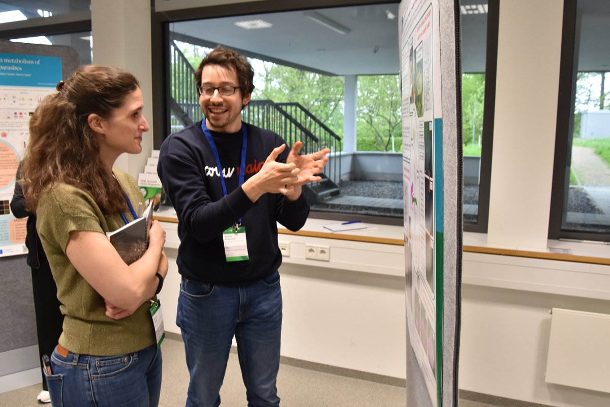 EMBL Events (@emblevents) on Twitter photo Checking out the posters at the #EMBOExM practical course🖼️🧾
Poster session No. 1 before the gelation, denaturation and expansion of  mammalian cell samples prepared yesterday 🧫✌️ Checking out the posters at the #EMBOExM practical course🖼️🧾
Poster session No. 1 before the gelation, denaturation and expansion of  mammalian cell samples prepared yesterday 🧫✌️