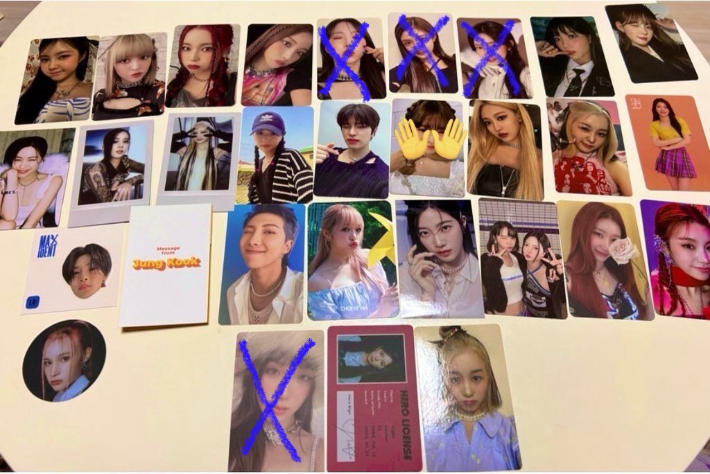 DDXnpe's tweet photo. 〜交換〜

トレカ交換お願いします🙏
譲・画像のトレカ
求・ミナ サナ NiziU IVE 日プ (G)IDLE

 #TWICEトレカ交換  #トレカ交換  #TWICE  #KPOPトレカ交換 https://t.co/xLY4drzR5y
