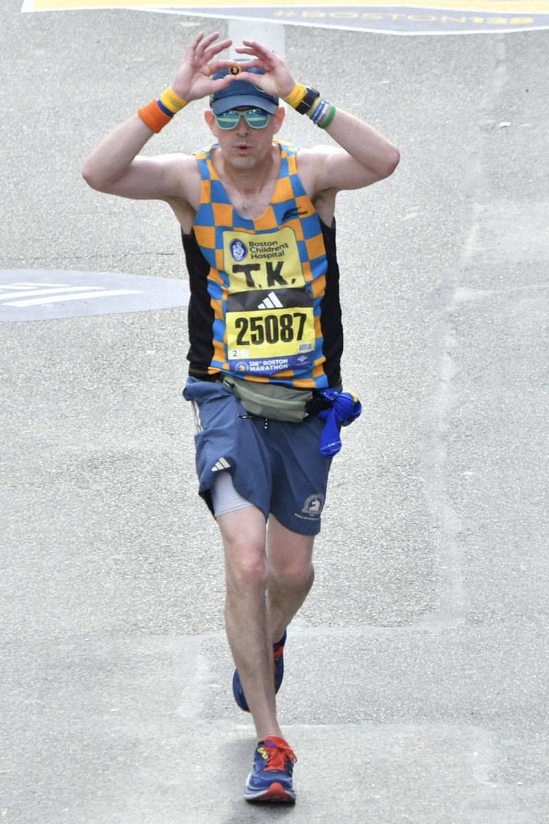 TKGore's tweet photo. Thank you Boston! It was (crazy) hot &amp; amazing! Good news: Our #MilesForMiracles Team raised $3.4M (&amp; counting) for @BostonChildrens. Thank you friends + #SportsBiz network for your kind/generous support! 🙌🏻 #Boston128 🦄 #BostonMarathon https://t.co/FpTDWmwFuF