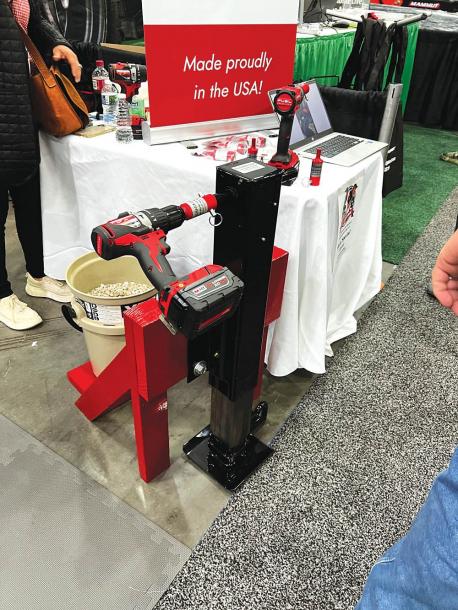 FarmShow's tweet photo. The EZ-Crank trailer jack drill adapter aims to make it possible to hitch and unhitch trailers without manually cranking your jack every time. #heavyequipmenttrailers #dumptrailers #constructiontrailers #livestocktrailers #semitractortrailers https://t.co/dZCEWmcHLI https://t.co/j4iI9TOoTr