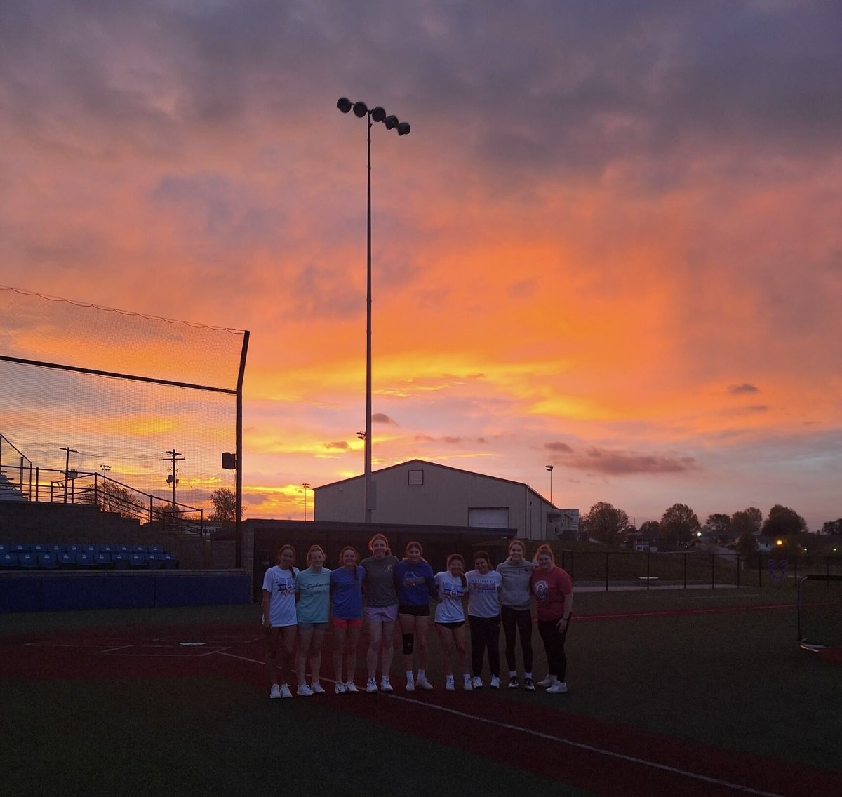 Putting work in this morning with my high school teammates!! Sunrise was so pretty!! @PintosAthletics @AcesFPMidMO #lpnation